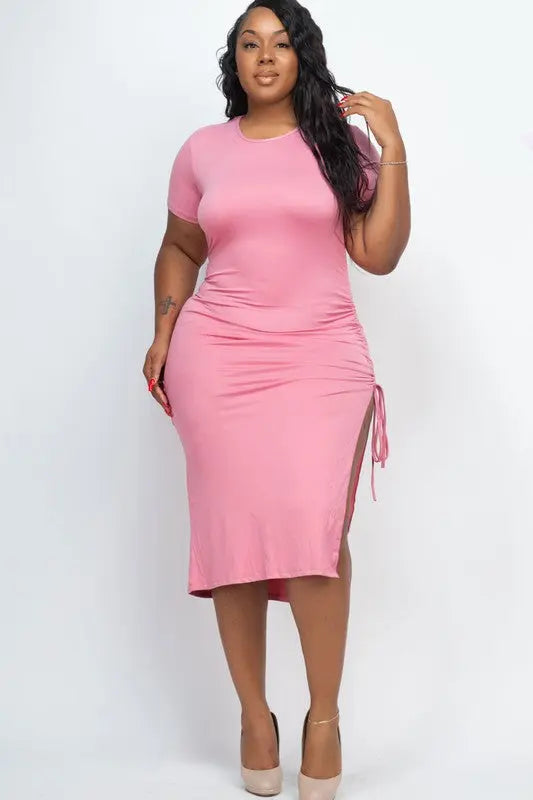 Plus size Ruched Short Sleeve Midi Dress - Image #7