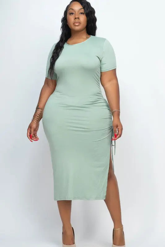 Plus size Ruched Short Sleeve Midi Dress - Image #5